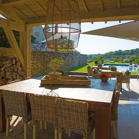 Guest house Le Parfum Des Collines *